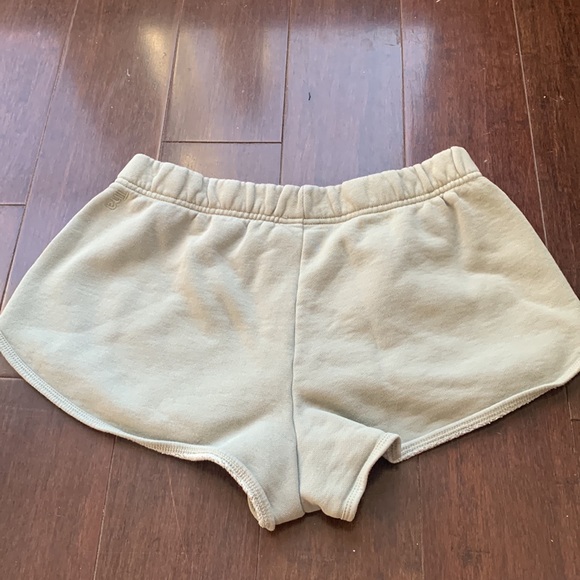 TNA Booty Shorts Army Green - Picture 2 of 3